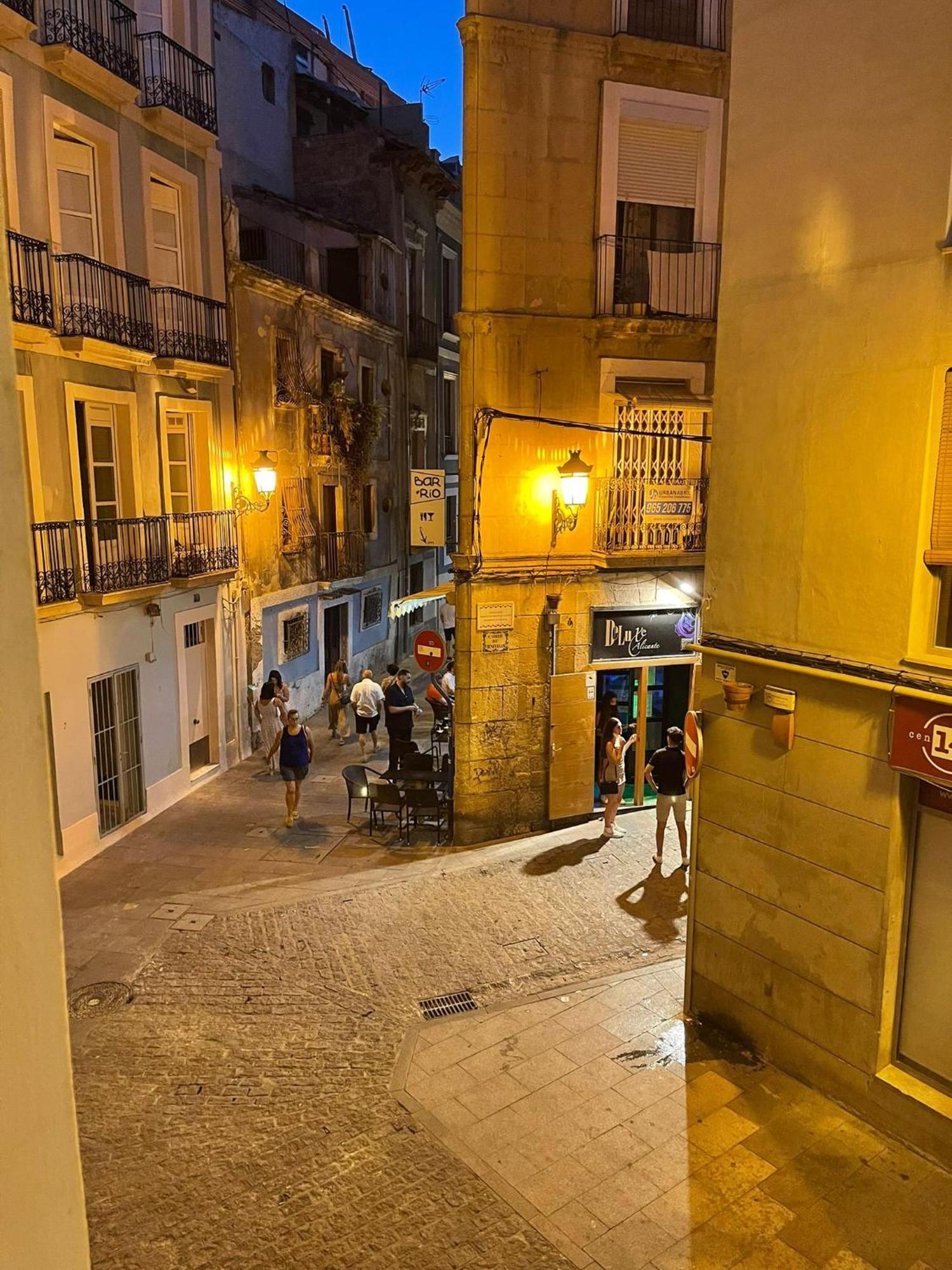 Piso Casco Histórico Alicante Exterior foto