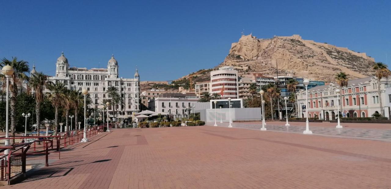 Piso Casco Histórico Alicante Exterior foto